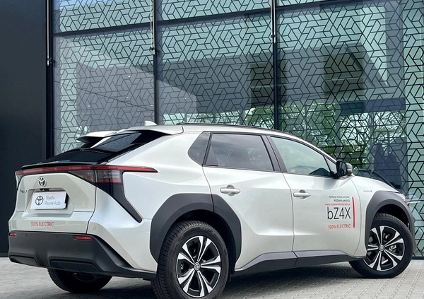 Toyota bZ4X cena 209900 przebieg: 2401, rok produkcji 2023 z Kłobuck małe 596